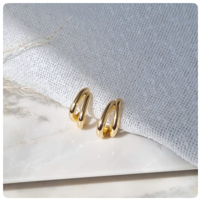 Brinco dourado argola dupla M