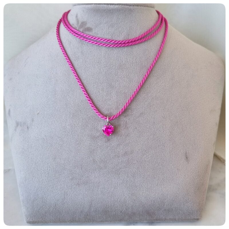 Colar de fio encerado trançado com pingente pink
